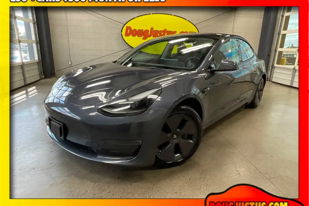 2023 Tesla Model 3 Long Range photo 1
