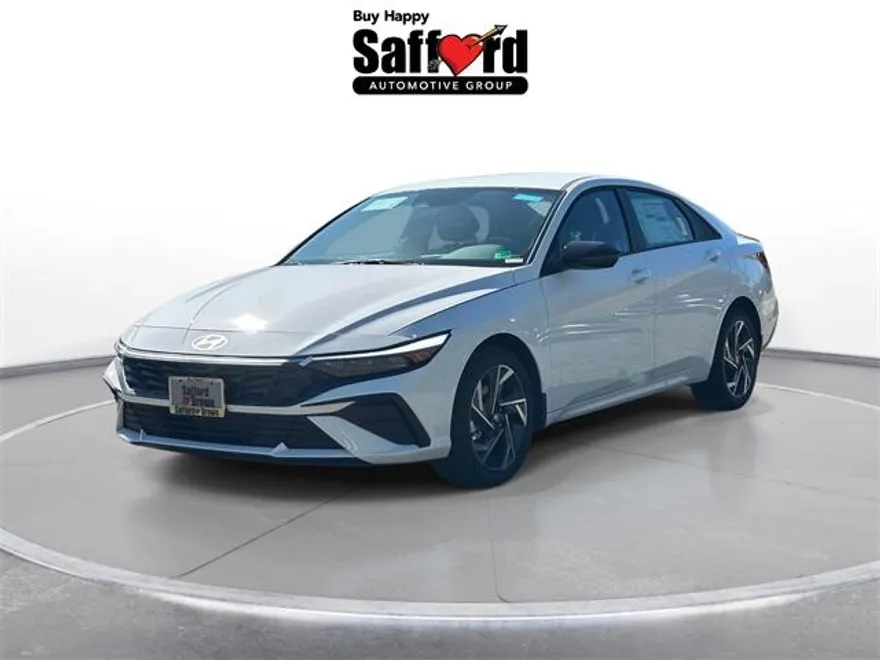 2025 Hyundai Elantra SEL Sport photo 1