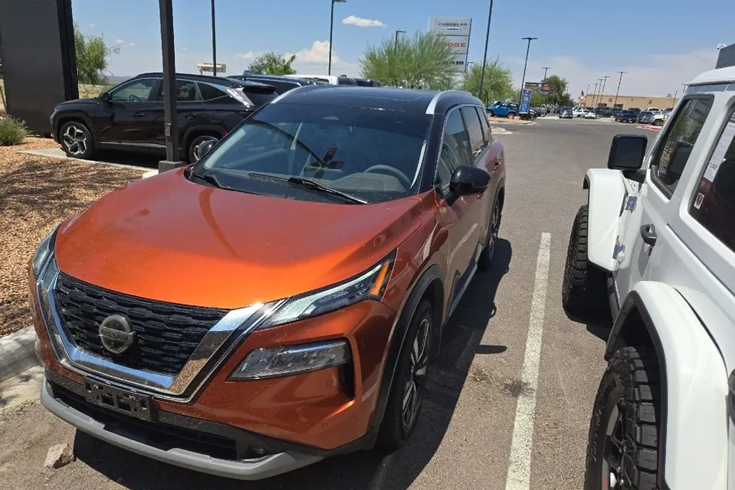 2021 Nissan Rogue SL photo 1