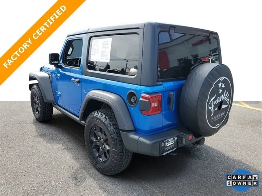 2021 Jeep Wrangler Willys photo 1