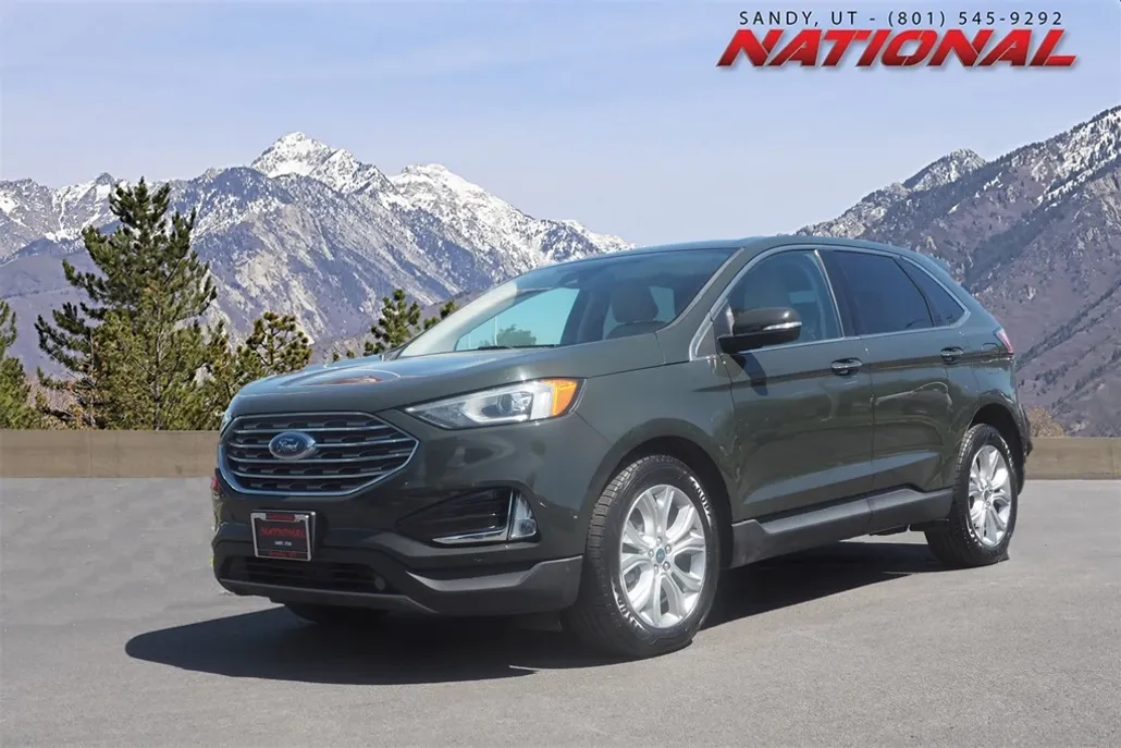 2022 Ford Edge Titanium photo 1
