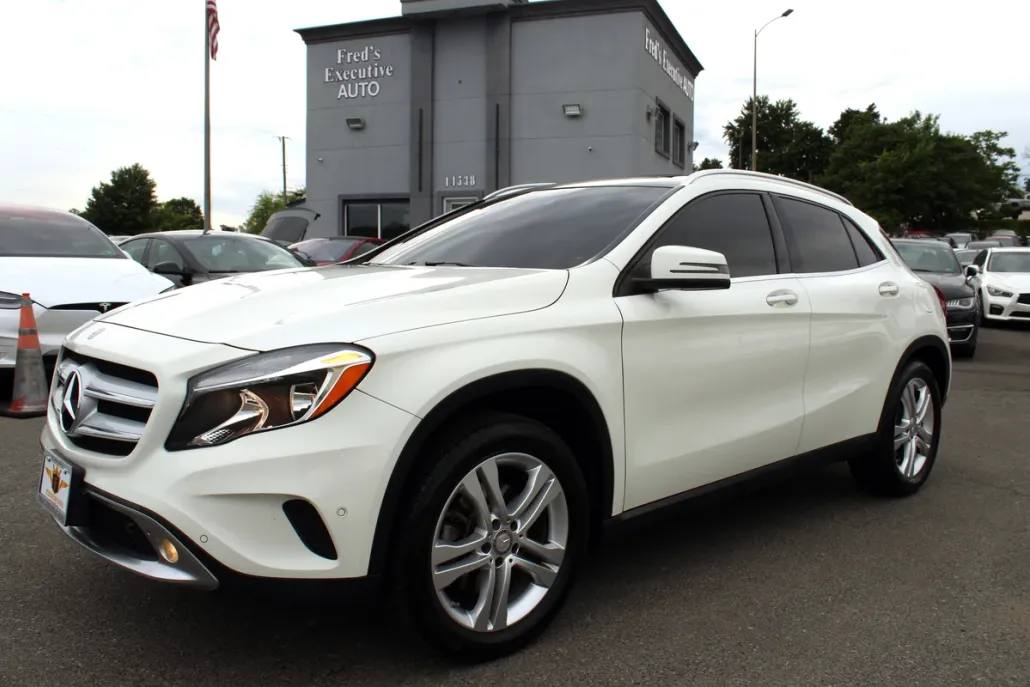2015 Mercedes Benz GLA 250 photo 1