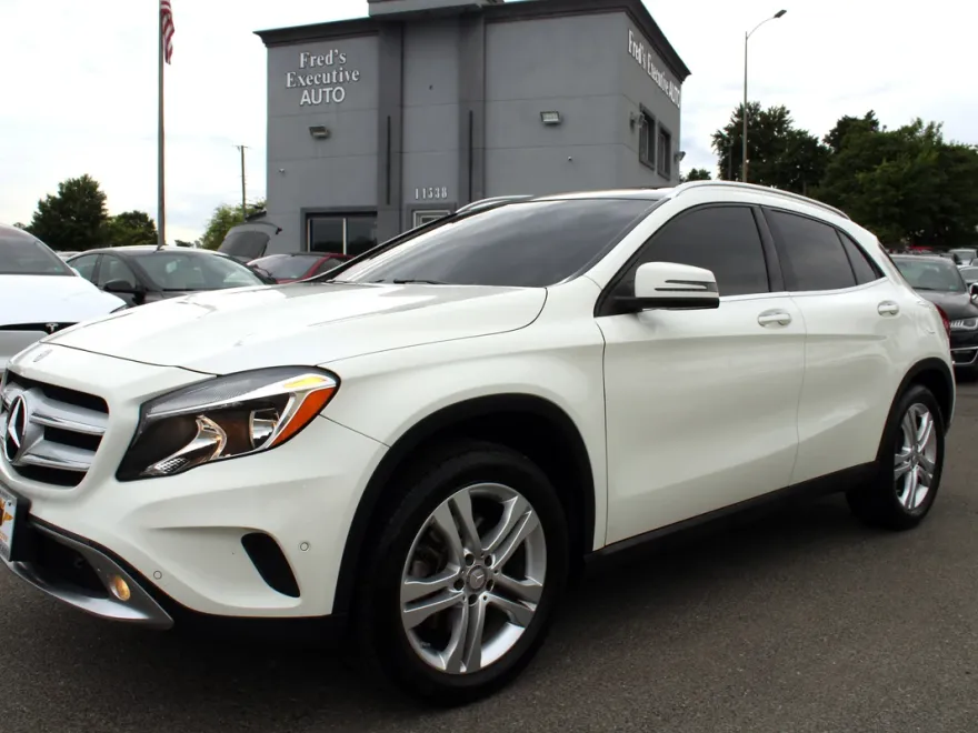 2015 Mercedes Benz GLA 250 photo 1