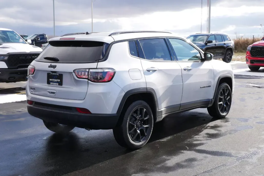 2025 Jeep Compass Latitude photo 1