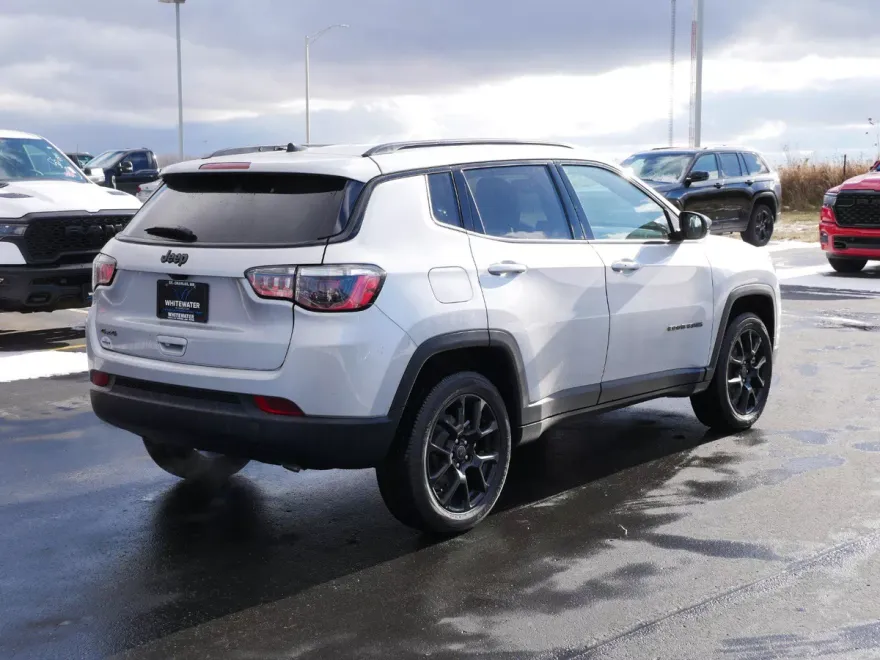 2025 Jeep Compass Latitude photo 1