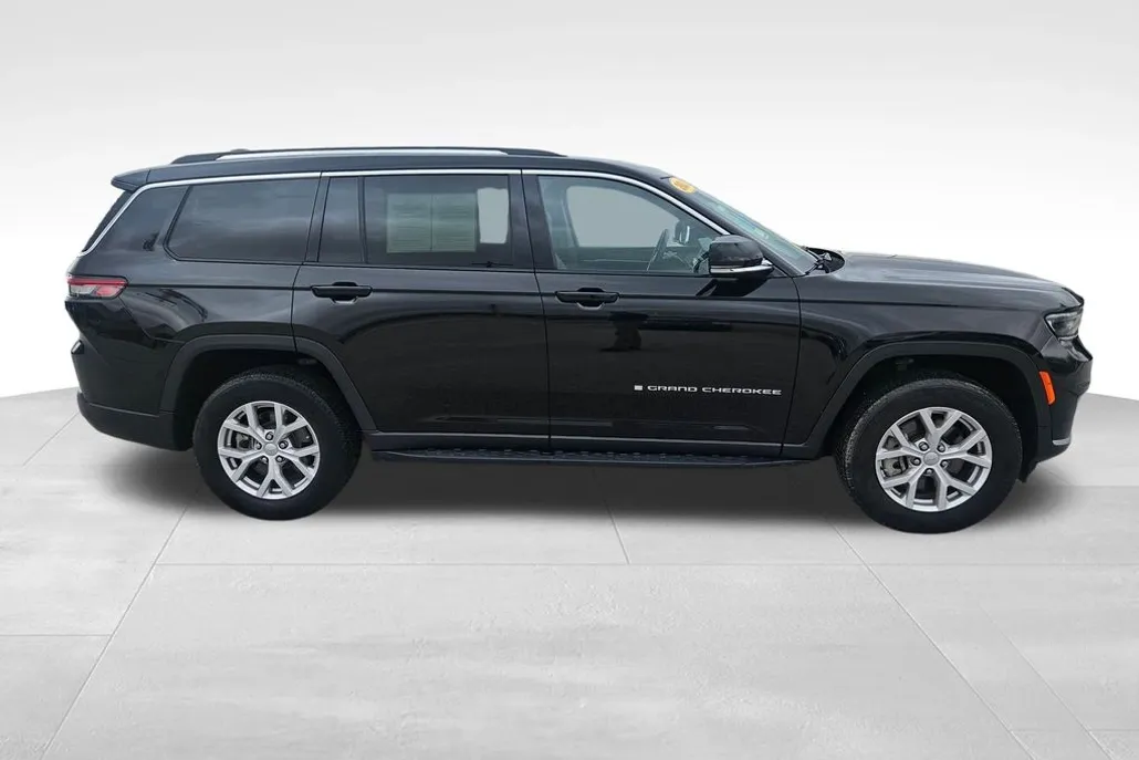 2022 Jeep Grand Cherokee Limited photo 1
