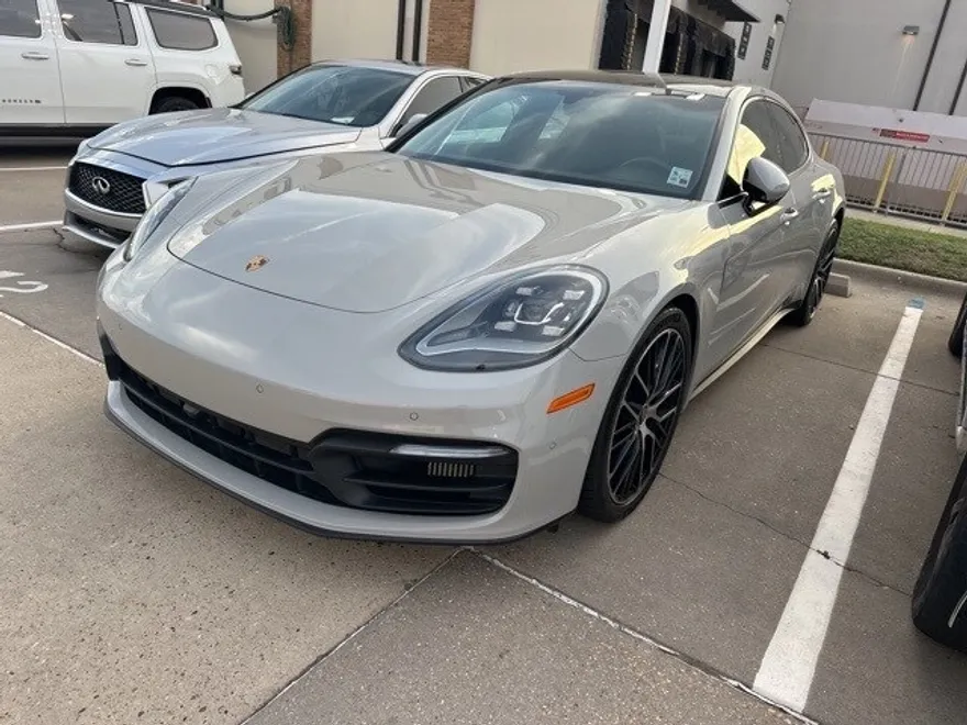 2021 Porsche Panamera 4 photo 1