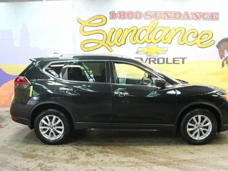 2020 Nissan Rogue S photo 1