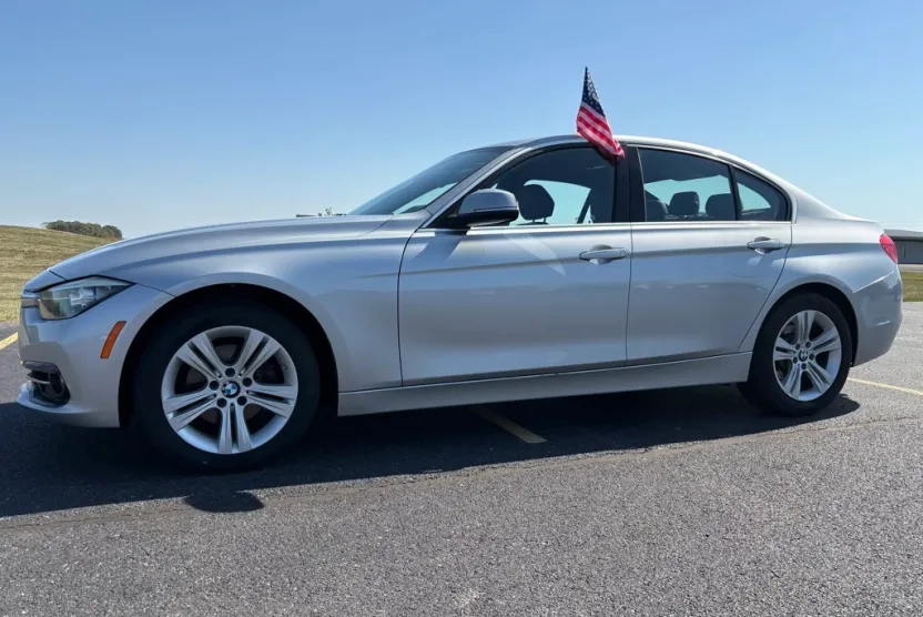 2017 Bmw 330i xDrive photo 1