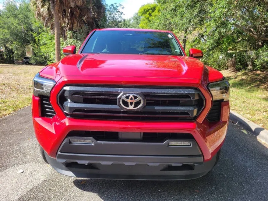 2024 Toyota Tacoma SR5 photo 1