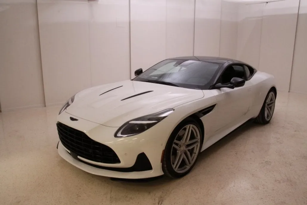 2025 Aston Martin DB12 AM5 photo 1