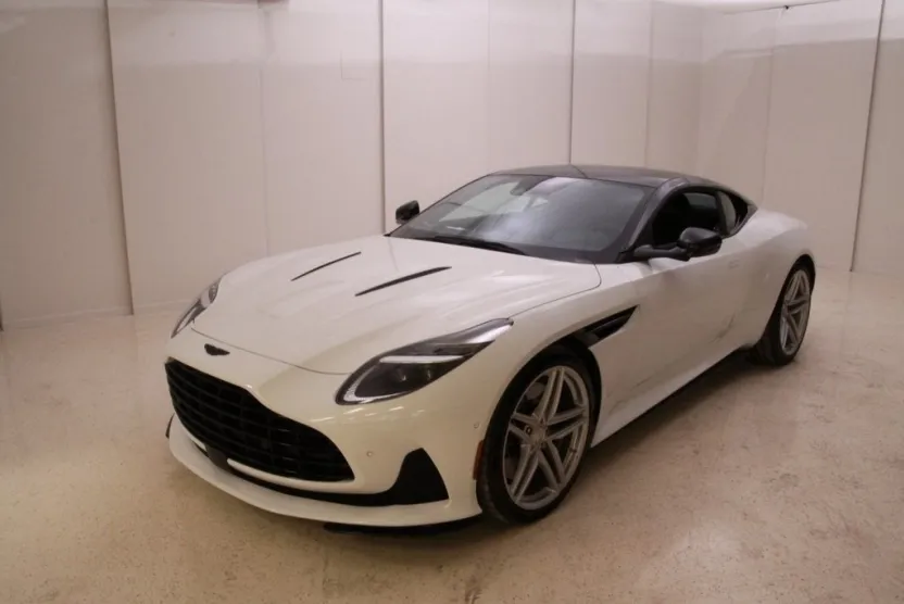 2025 Aston Martin DB12 AM5 photo 1