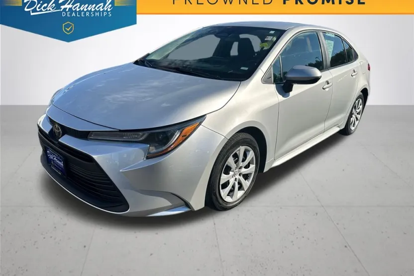 2023 Toyota Corolla LE photo 1