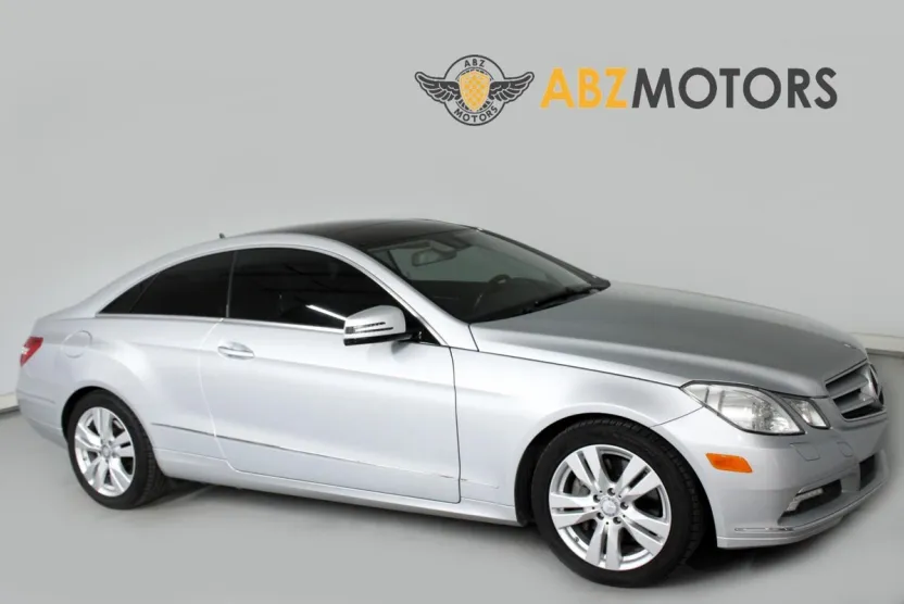2010 Mercedes Benz E 350 photo 1