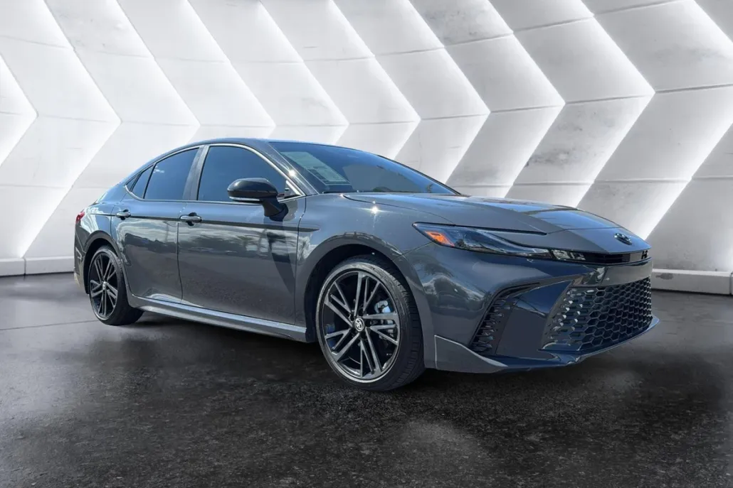 2025 Toyota Camry XSE photo 1