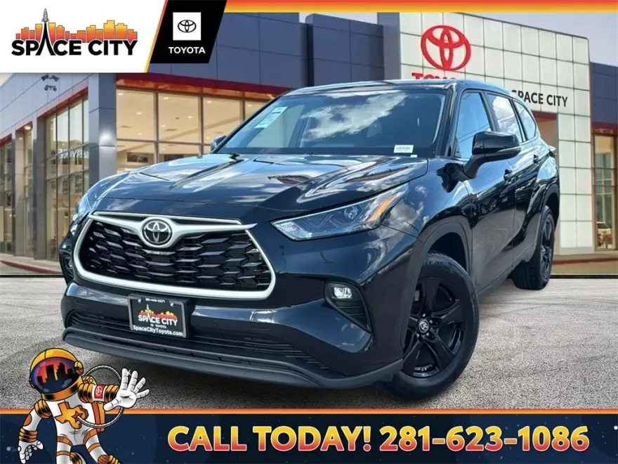 2023 Toyota Highlander L photo 1