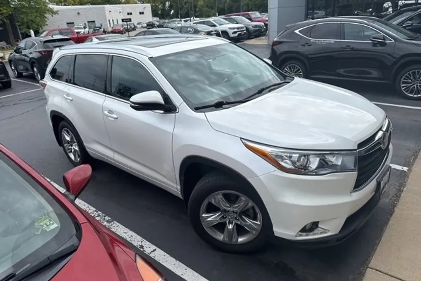 2015 Toyota Highlander Limited Platinum photo 1