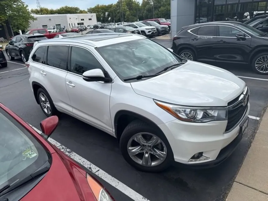 2015 Toyota Highlander Limited Platinum photo 1