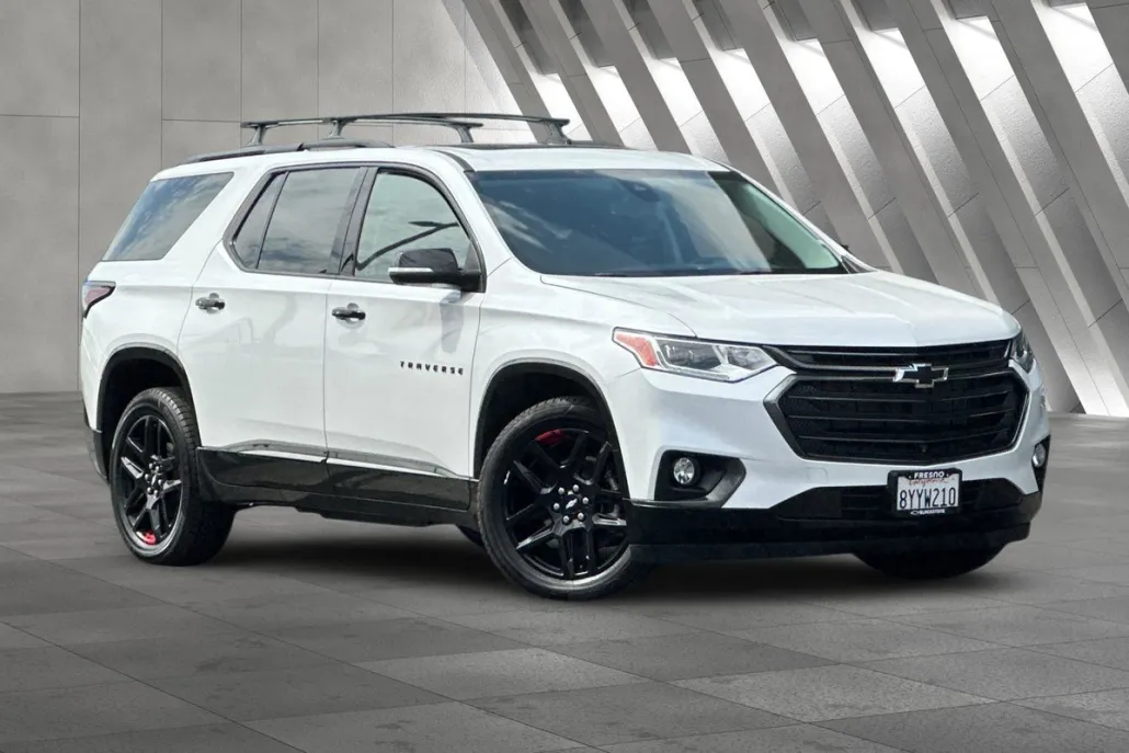 2021 Chevrolet Traverse Premier photo 1