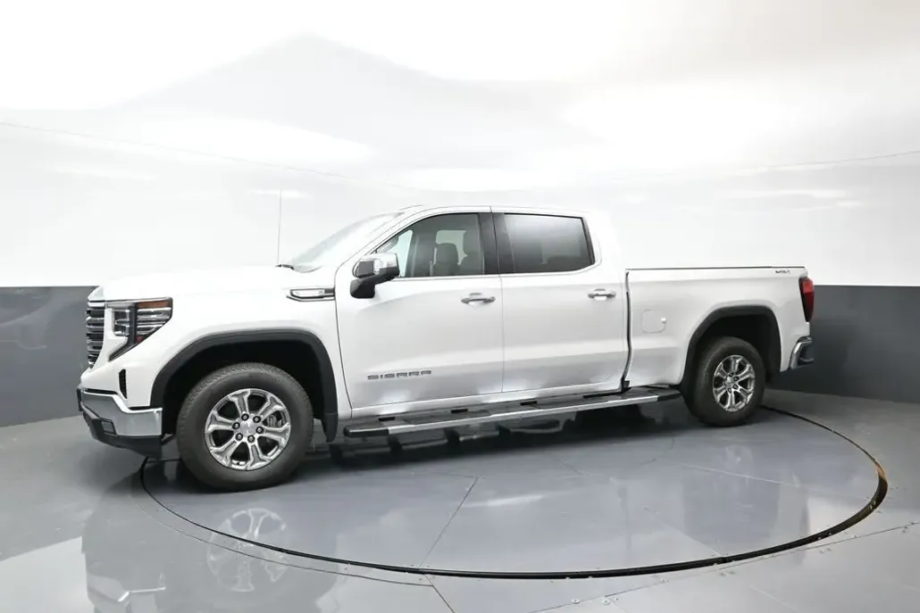 2025 Gmc Sierra 1500 SLT photo 1