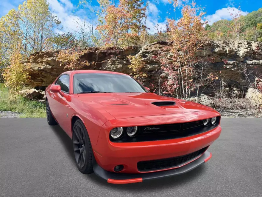 2023 Dodge Challenger R/T Scat Pack photo 1