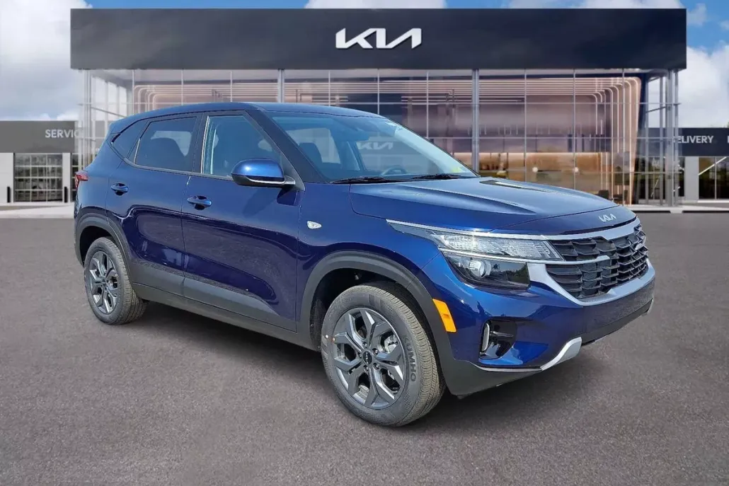 2025 Kia Seltos LX photo 1