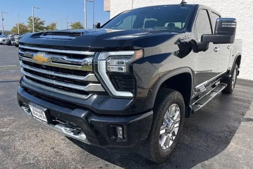 2024 Chevrolet Silverado 2500HD High Country photo 1