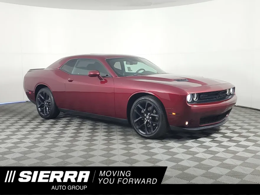 2020 Dodge Challenger SXT photo 1