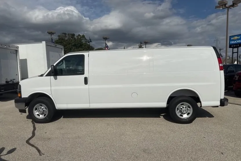 2025 Chevrolet Express Cargo 2500 photo 1