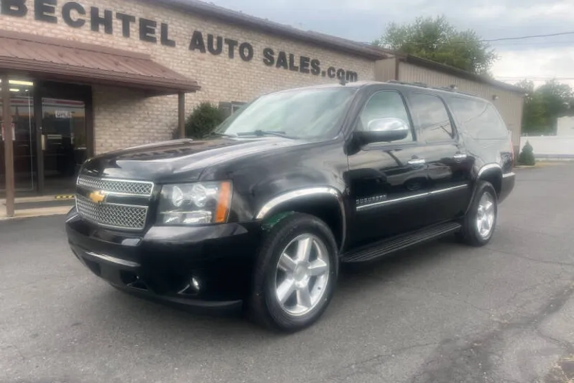 2013 Chevrolet Suburban LTZ photo 1