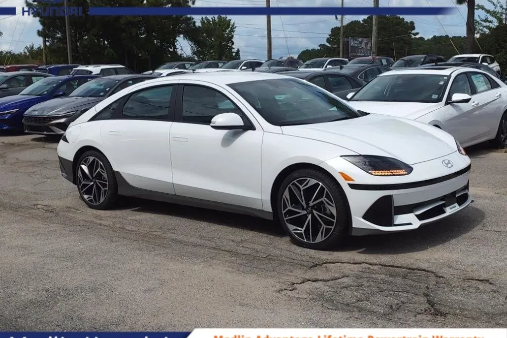 2024 Hyundai Ioniq 6 SEL photo 1