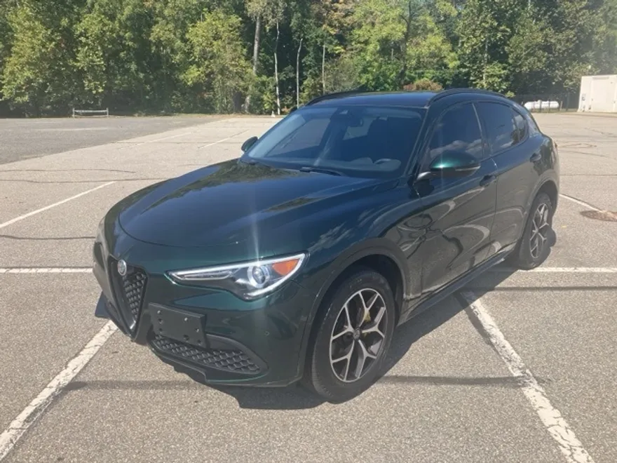 2021 Alfa Romeo Stelvio Ti photo 1