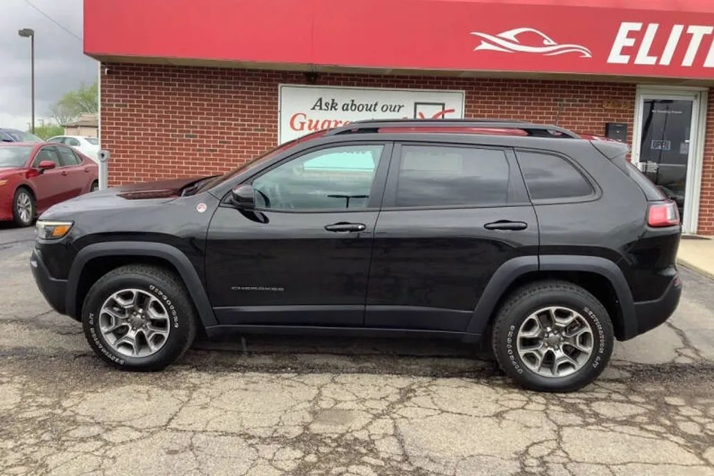 2022 Jeep Cherokee Trailhawk photo 1