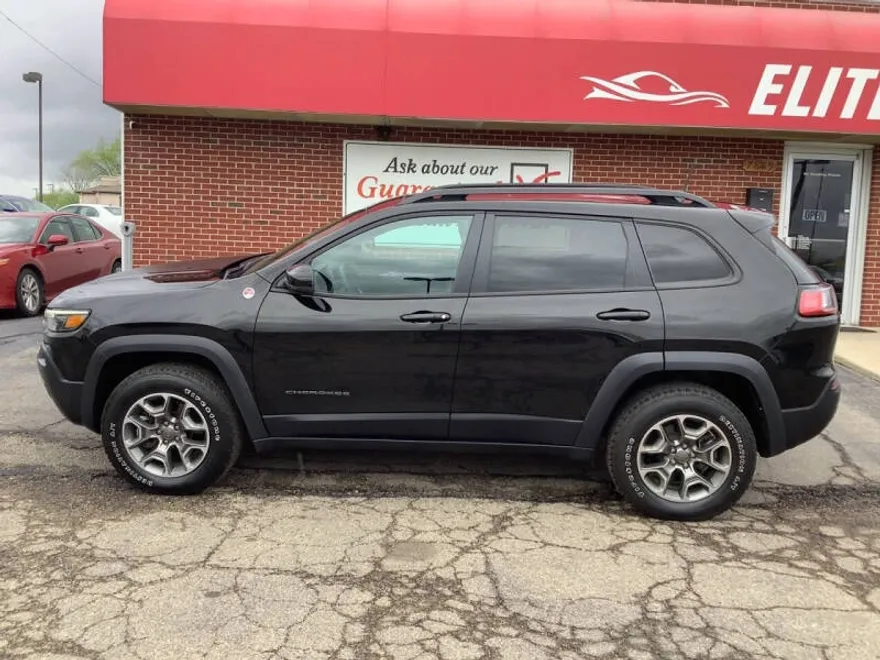 2022 Jeep Cherokee Trailhawk photo 1