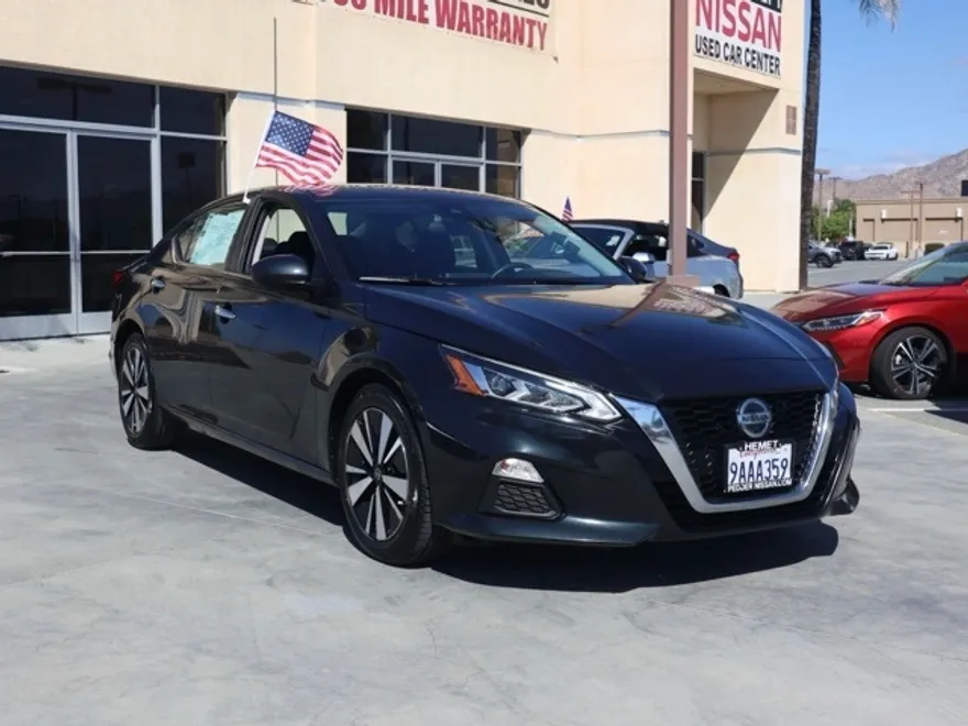2021 Nissan Altima 2.5 SV photo 1