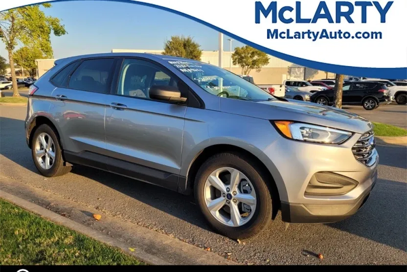 2022 Ford Edge SE photo 1