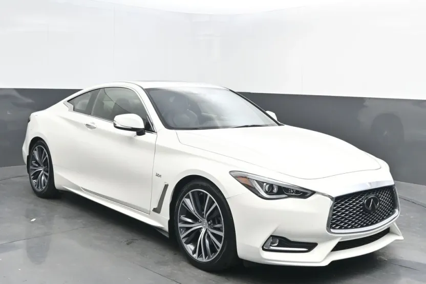 2019 Infiniti Q60 3.0t Luxe Coupe photo 1