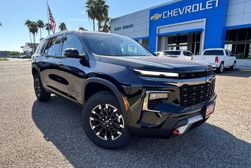 2026 Chevrolet Traverse Z71 photo 1