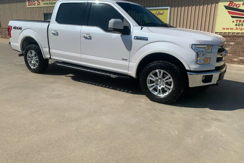 2016 Ford F-150 Lariat photo 1