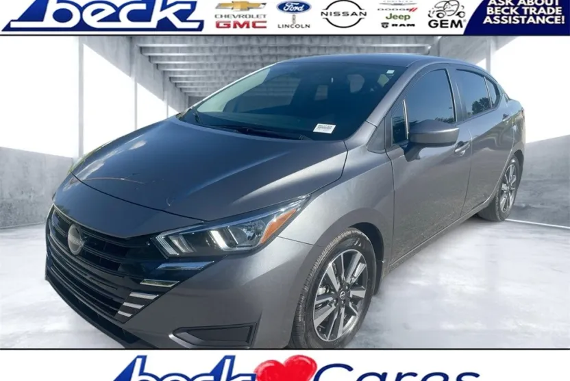 2024 Nissan Versa 1.6 SV photo 1