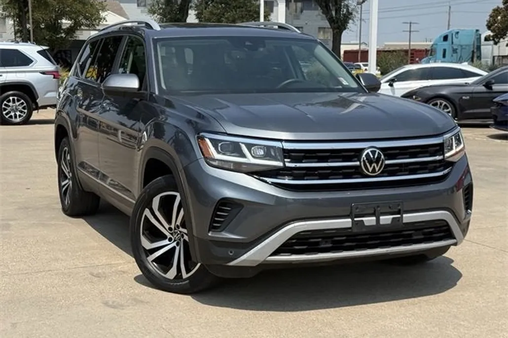 2022 Volkswagen Atlas SEL photo 1