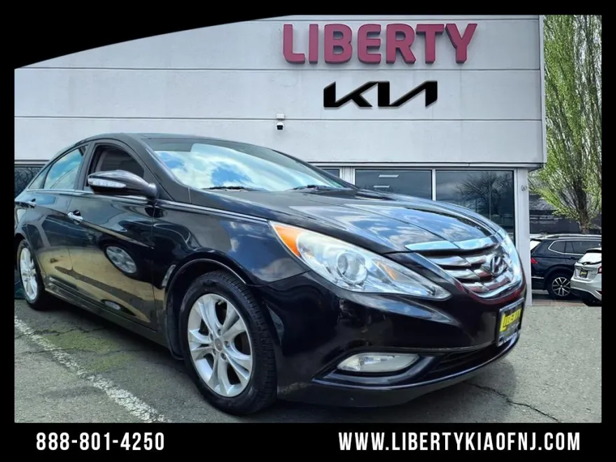 2012 Hyundai Sonata Limited photo 1