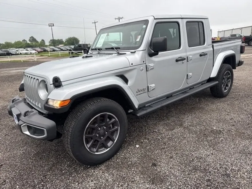2023 Jeep Gladiator Overland photo 1