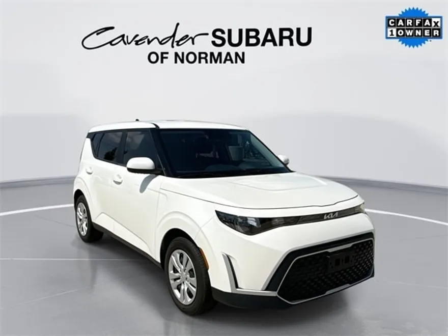 2023 Kia Soul LX photo 1