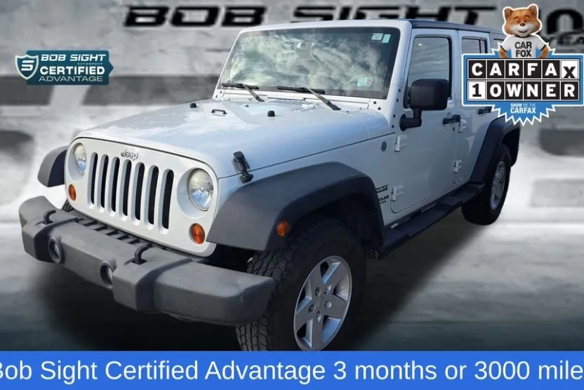 2010 Jeep Wrangler Unlimited X photo 1