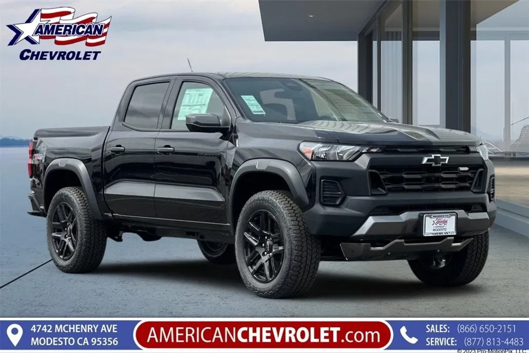 2025 Chevrolet Colorado Trail Boss photo 1