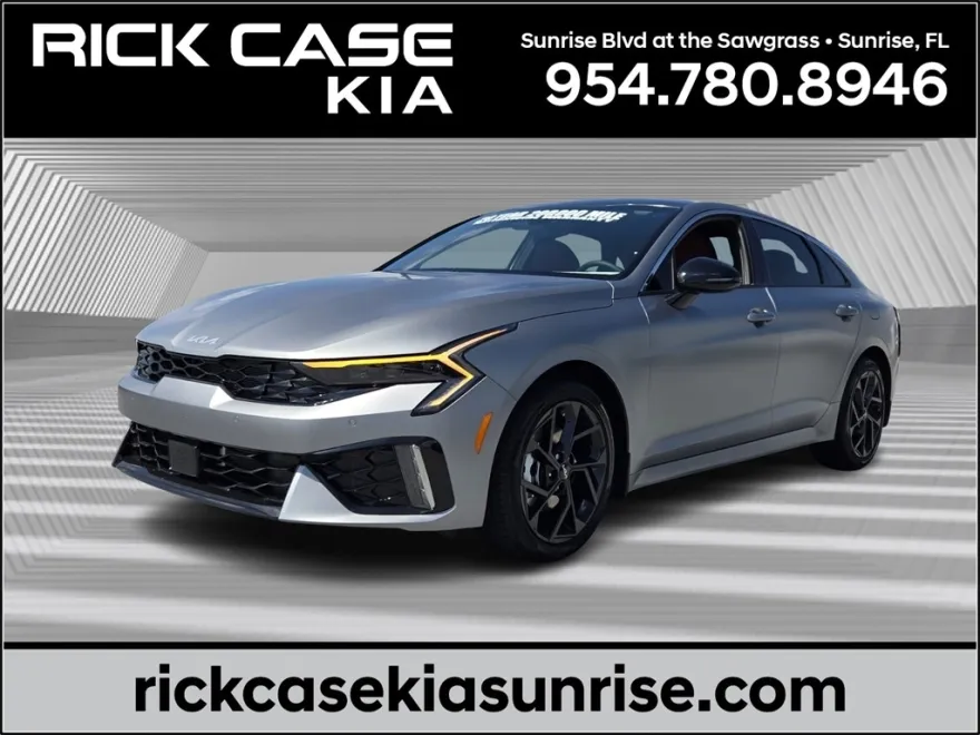 2026 Kia K5 GT-Line photo 1