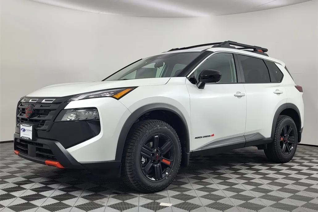 2025 Nissan Rogue SV photo 1