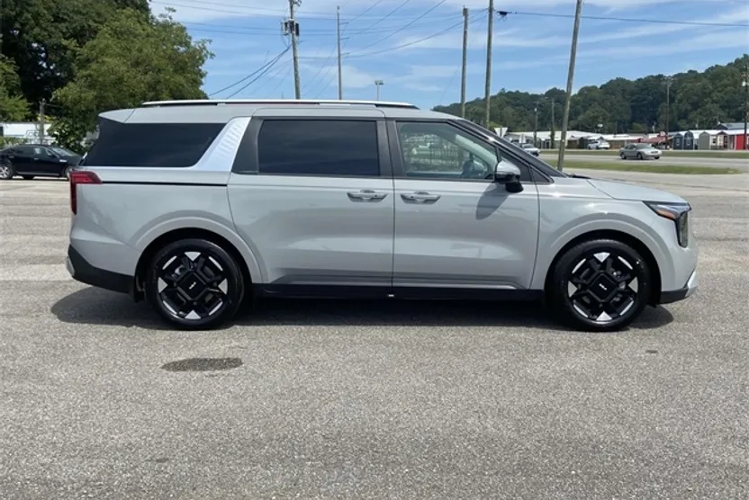 2026 Kia Carnival EX photo 1