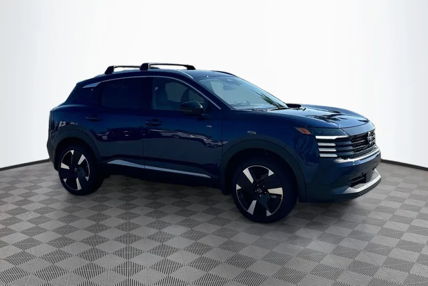 2026 Nissan Kicks SR photo 1